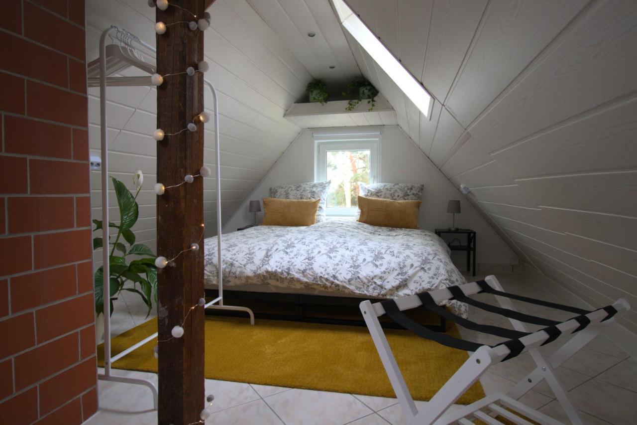 Apartamento Idyllisches Wohnen In Gruener Oase Griesheim  Exterior foto