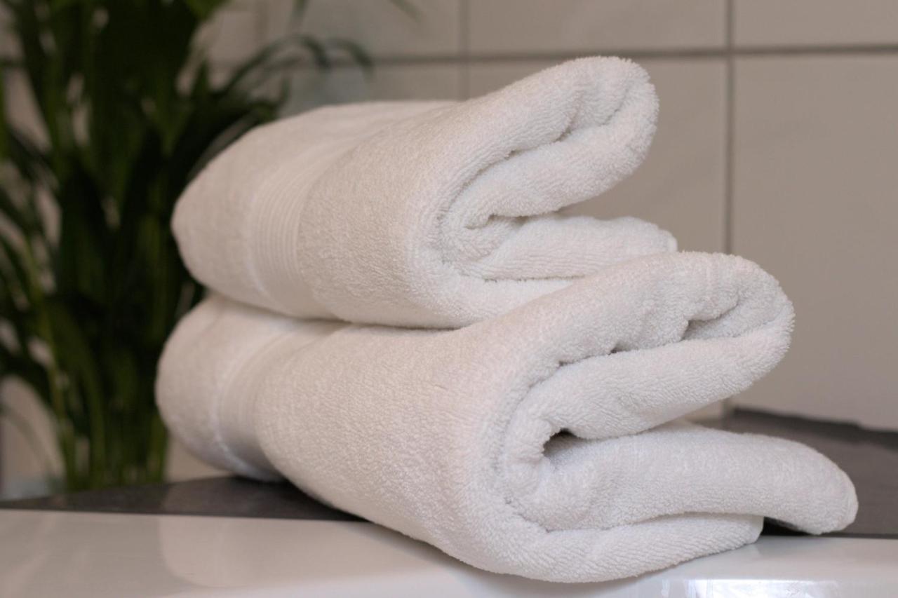 Apartamento Idyllisches Wohnen In Gruener Oase Griesheim  Exterior foto