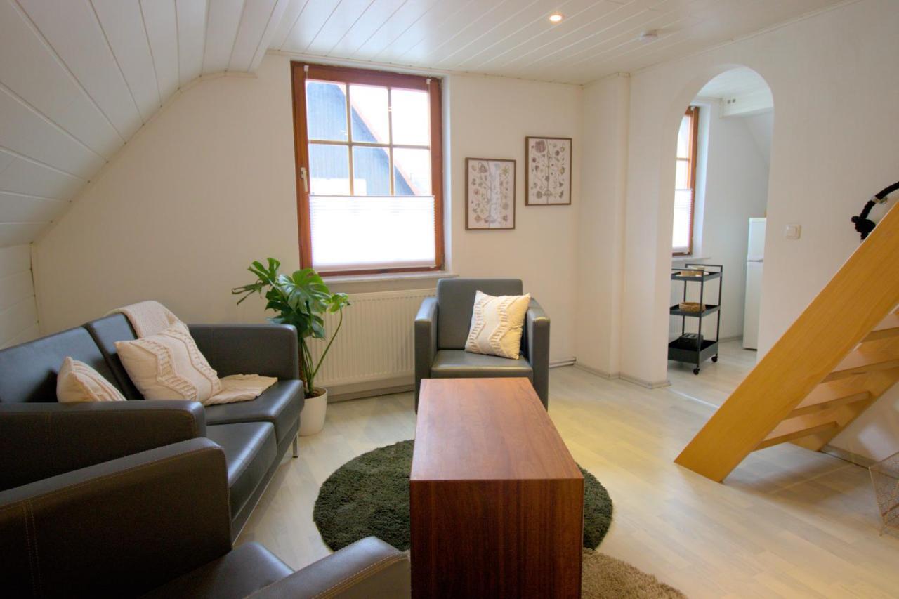 Apartamento Idyllisches Wohnen In Gruener Oase Griesheim  Exterior foto